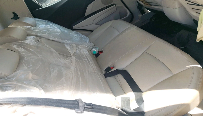 2023 Mahindra XUV300 W8 (O) 1.2 PETROL AMT, Petrol, Automatic, 9,736 km, interior