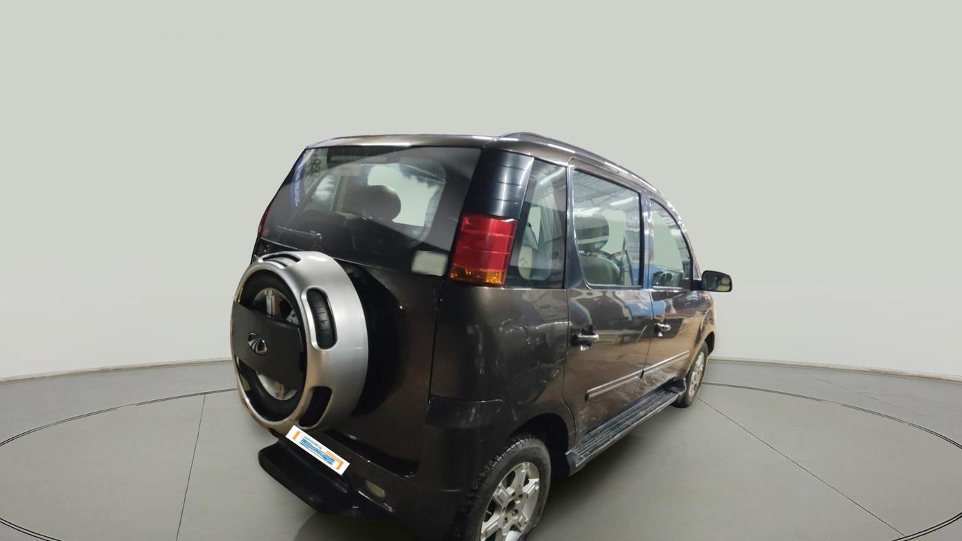 2013 Mahindra Quanto C8, Diesel, Manual, 80,627 km, exterior