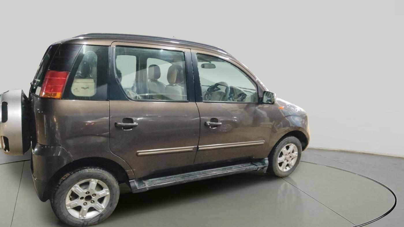 2013 Mahindra Quanto C8, Diesel, Manual, 80,627 km, exterior