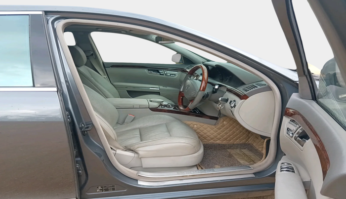 2010 Mercedes Benz S Class 350 CDI LONG BLUE EFFICIENCY, Diesel, Automatic, 1,07,023 km, interior