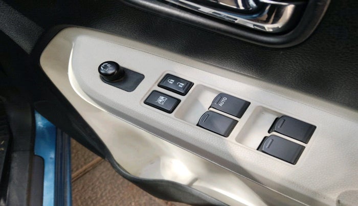 2017 Maruti IGNIS DELTA 1.2 AMT, Petrol, Automatic, 56,726 km, interior