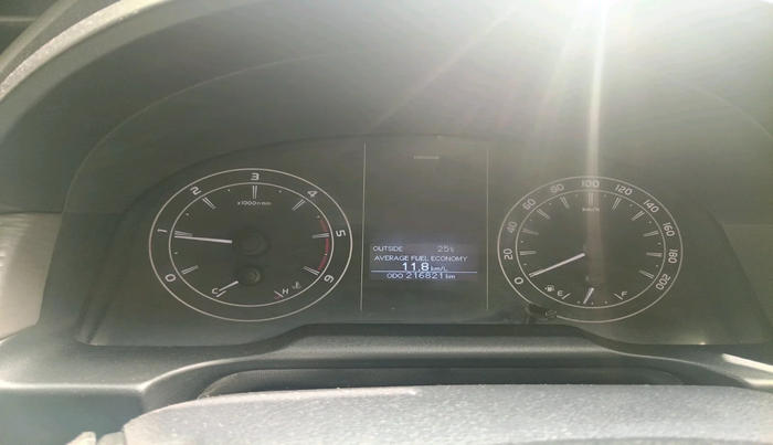 2018 Toyota Innova Crysta 2.4 GX 8 STR, Diesel, Manual, 2,16,821 km, interior