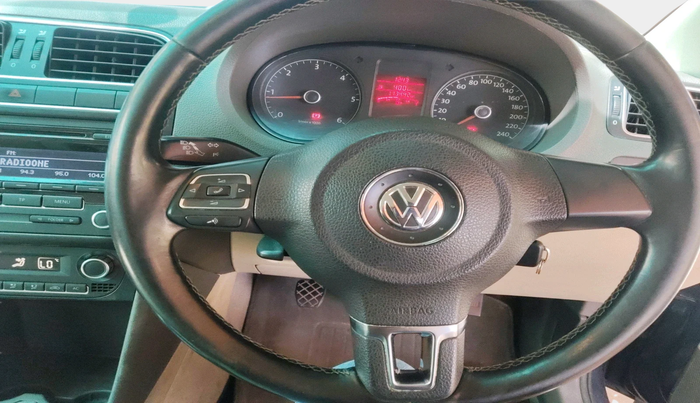 2012 Volkswagen Vento HIGHLINE DIESEL 1.6, Diesel, Manual, 1,13,442 km, interior