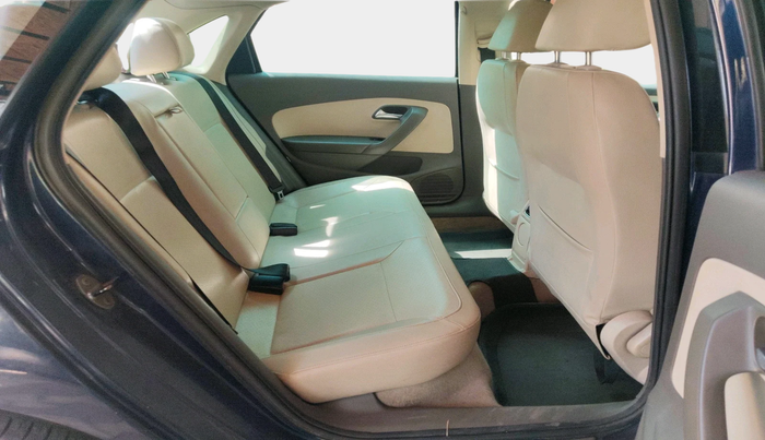 2012 Volkswagen Vento HIGHLINE DIESEL 1.6, Diesel, Manual, 1,13,442 km, interior