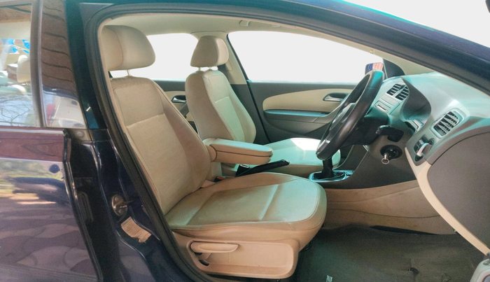 2012 Volkswagen Vento HIGHLINE DIESEL 1.6, Diesel, Manual, 1,13,442 km, interior