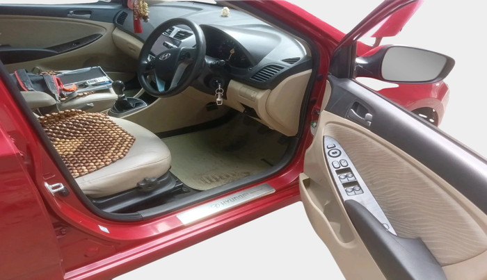 2016 Hyundai Verna 1.6 VTVT SX, Petrol, Manual, 1,01,456 km, interior