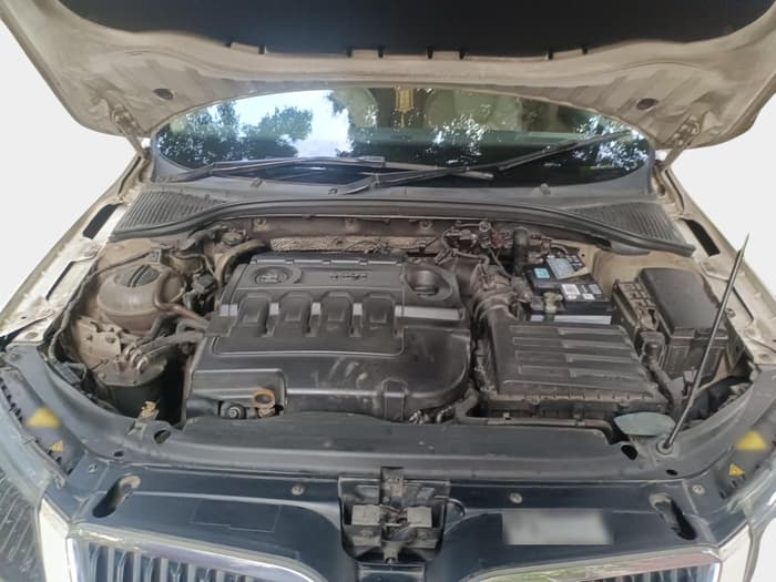 2015 Skoda Octavia ELEGANCE 2.0 TDI AT, Diesel, Automatic, 1,46,322 km, exterior