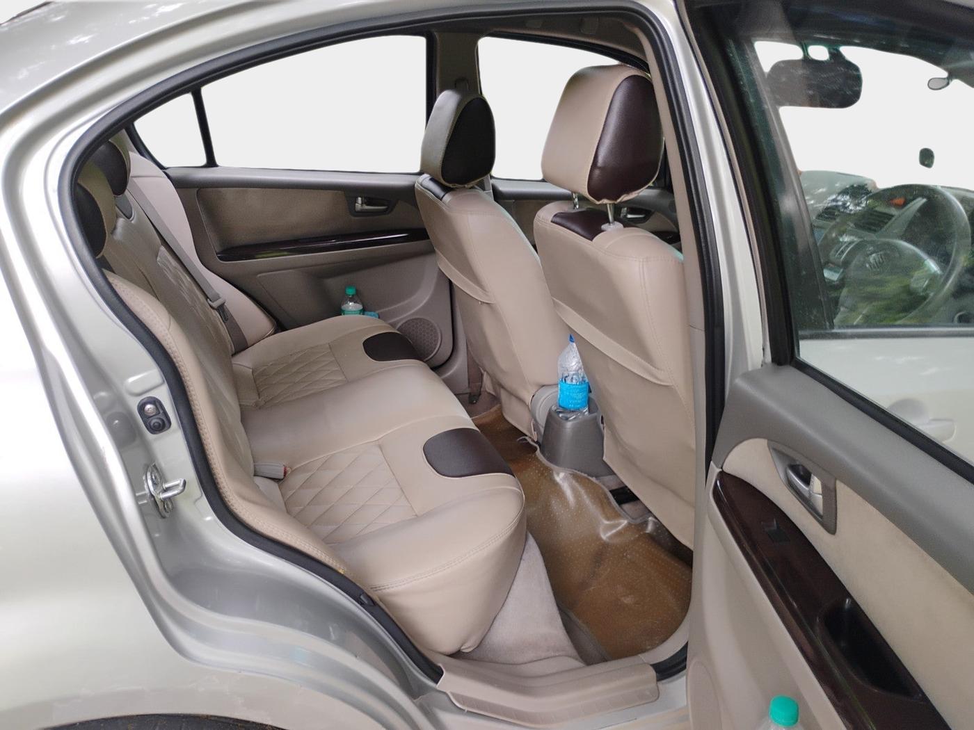 2010 Maruti SX4 ZXI, Petrol, Manual, 1,41,021 km, interior