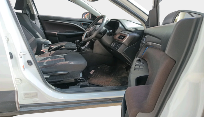 2024 Maruti BREZZA ZXI + SMART HYBRID, Petrol, Manual, 23,278 km, interior