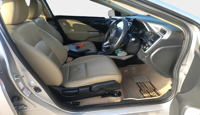 2017 Honda City 1.5L I-VTEC VX CVT, Petrol, Automatic, 65,000 km, interior