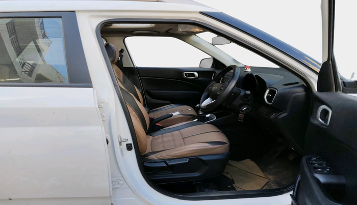 2020 Hyundai VENUE SX 1.0 TURBO, Petrol, Manual, 63,015 km, interior