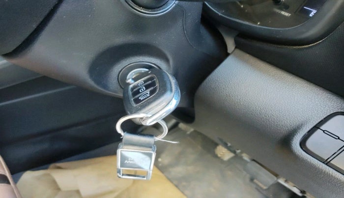 2020 Hyundai VENUE SX 1.0 TURBO, Petrol, Manual, 63,015 km, interior