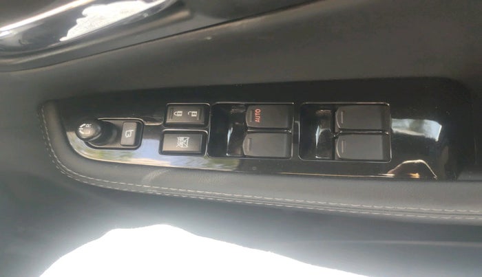 2024 Toyota URBAN CRUISER HYRYDER V AT NEO DRIVE, Petrol, Automatic, 10,213 km, interior