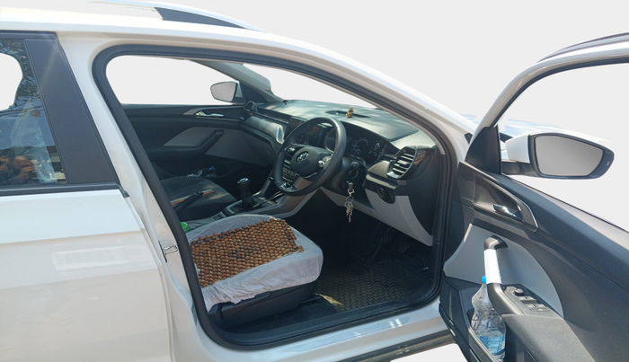 2024 Skoda KUSHAQ AMBITION 1.0L TSI MT, Petrol, Manual, 1,813 km, interior