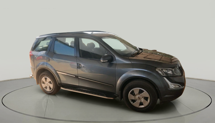 2017 Mahindra XUV500 W6, Diesel, Manual, 88,107 km, exterior