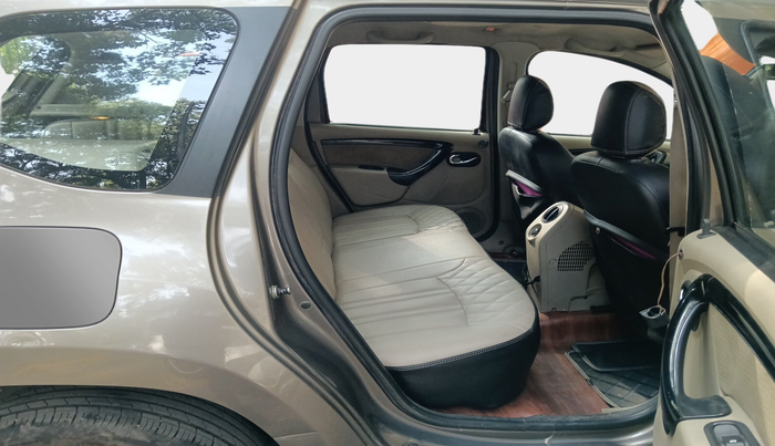 2014 Nissan Terrano XV D THP 110 PS, Diesel, Manual, 1,42,964 km, interior