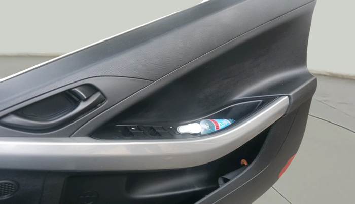 2021 Tata NEXON XM SUNROOF PETROL, Petrol, Manual, 36,685 km, interior