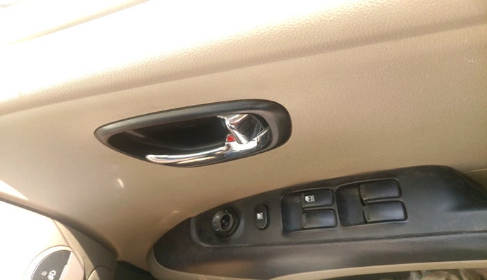 2013 Hyundai i10 SPORTZ 1.2 AT, Petrol, Automatic, 50,220 km, interior