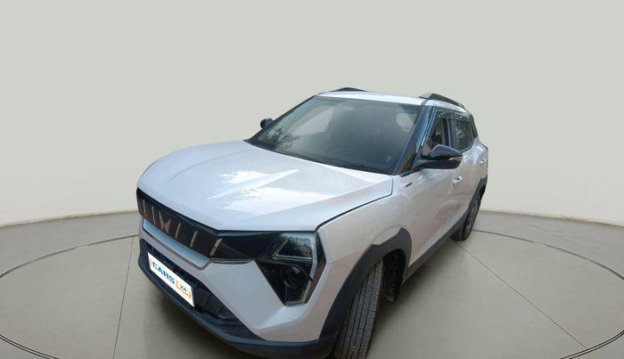 2024 Mahindra XUV 3XO MX3 Pro 1.2 L TCMPFI AT, Petrol, Automatic, 3,291 km, exterior