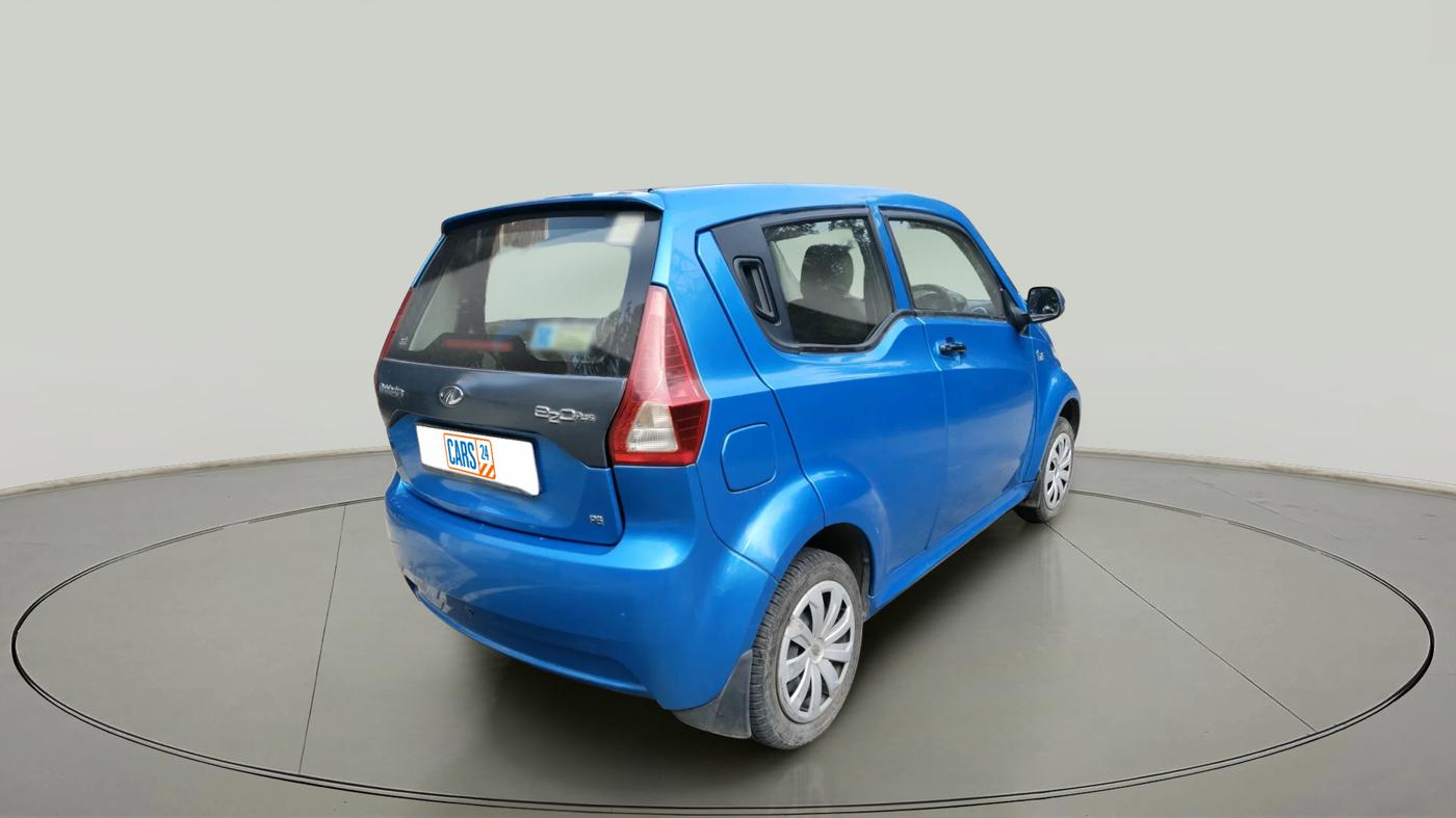2017 Mahindra E20 Plus P6, Electric, Automatic, 32,978 km, exterior