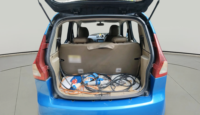 2017 Mahindra E20 Plus P6, Electric, Automatic, 32,978 km, exterior
