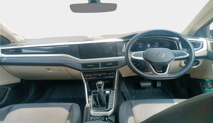 2023 Volkswagen VIRTUS TOPLINE TSI 1.0 AT, Petrol, Automatic, 17,963 km, interior