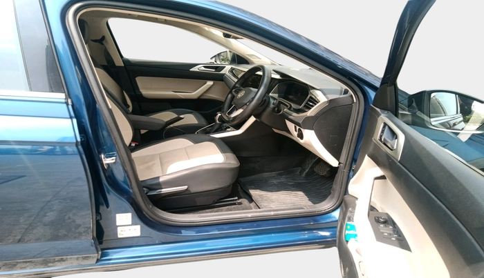 2023 Volkswagen VIRTUS TOPLINE TSI 1.0 AT, Petrol, Automatic, 17,963 km, interior
