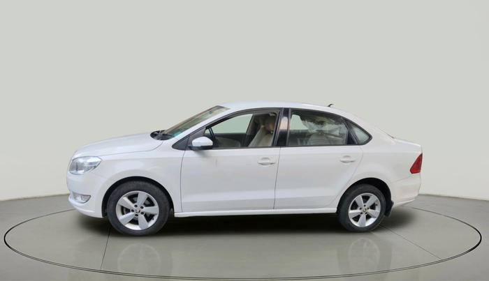 2015 Skoda Rapid 1.6 MPI AMBITION WITH ALLOY, Petrol, Manual, 41,324 km, exterior