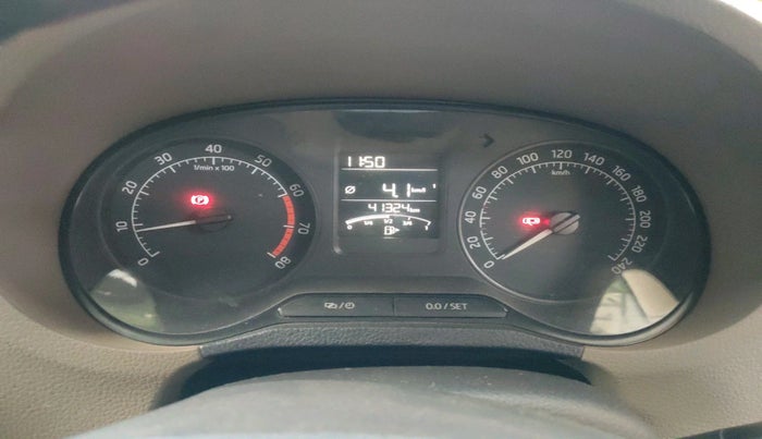 2015 Skoda Rapid 1.6 MPI AMBITION WITH ALLOY, Petrol, Manual, 41,324 km, interior