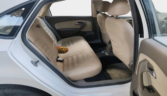 2015 Skoda Rapid 1.6 MPI AMBITION WITH ALLOY, Petrol, Manual, 41,324 km, interior