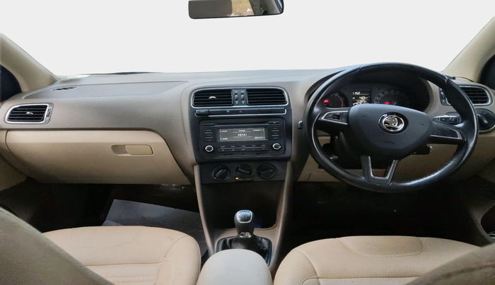 2015 Skoda Rapid 1.6 MPI AMBITION WITH ALLOY, Petrol, Manual, 41,324 km, interior