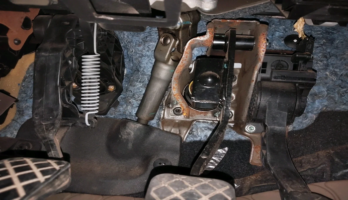 2015 Skoda Rapid 1.6 MPI AMBITION WITH ALLOY, Petrol, Manual, 41,324 km, interior