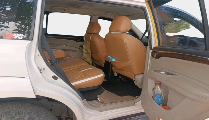 2016 Mitsubishi Pajero Sport 2.5 MT 4X4, Diesel, Manual, 1,25,994 km, interior