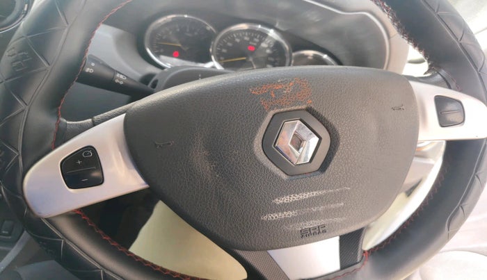 2016 Renault Duster 110 PS RXZ 4X4 MT DIESEL, Diesel, Manual, 1,00,585 km, interior