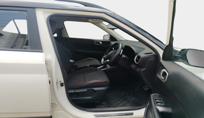 2021 Hyundai VENUE SX PLUS 1.0 TURBO DCT DUAL TONE, Petrol, Automatic, 36,799 km, interior