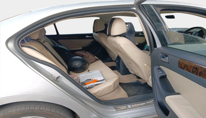 2014 Volkswagen Jetta COMFORTLINE TDI, Diesel, Manual, 1,34,249 km, interior