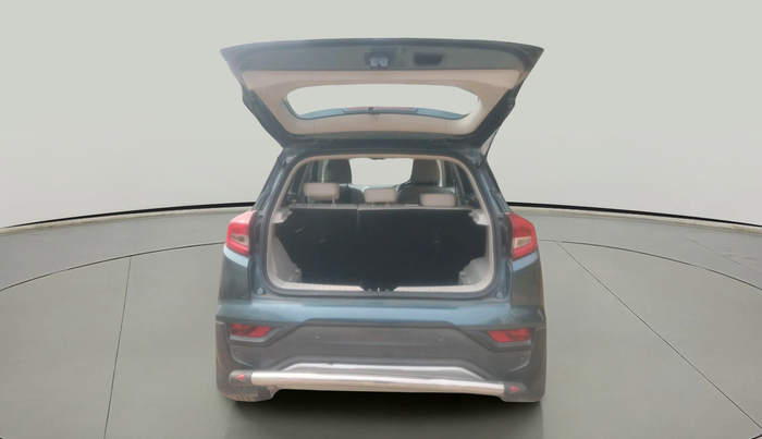 2019 Mahindra XUV300 W8 (O) 1.5 DIESEL AMT, Diesel, Automatic, 1,24,813 km, exterior