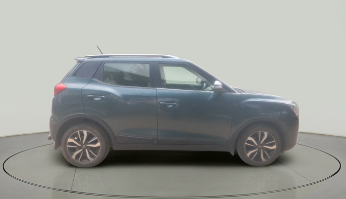 2019 Mahindra XUV300 W8 (O) 1.5 DIESEL AMT, Diesel, Automatic, 1,24,813 km, exterior