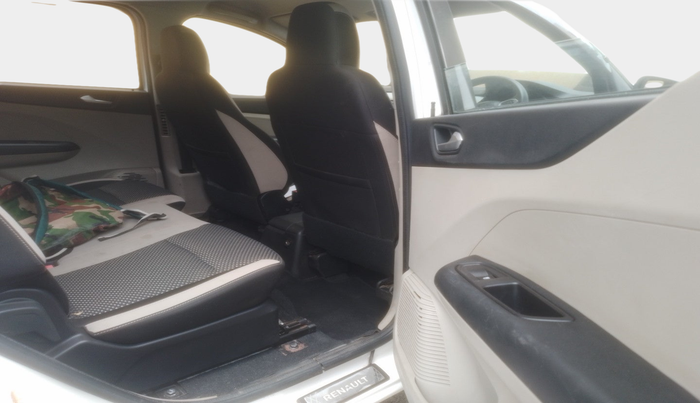 2022 Renault TRIBER RXZ, Petrol, Manual, 65,143 km, interior