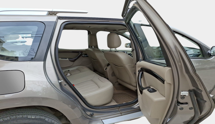 2014 Nissan Terrano XV D THP PREMIUM 110 PS, Diesel, Manual, 1,93,539 km, interior