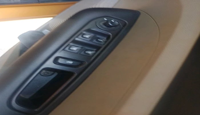 2023 Renault TRIBER RXZ, Petrol, Manual, 10,634 km, interior