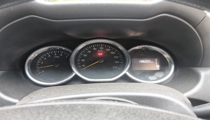 2018 Renault Duster RXL PETROL, Petrol, Manual, 19,600 km, interior