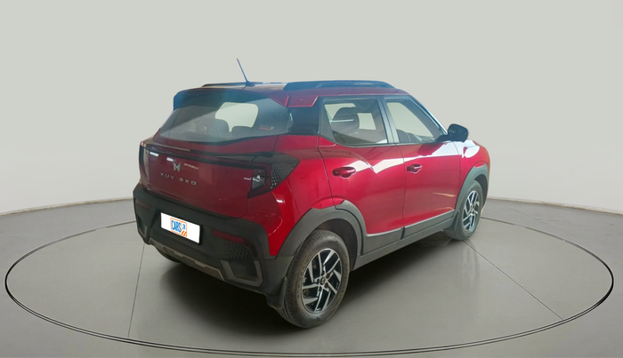 2025 Mahindra XUV 3XO AX5L 1.2 TGDi AT, Petrol, Automatic, 6,008 km, exterior