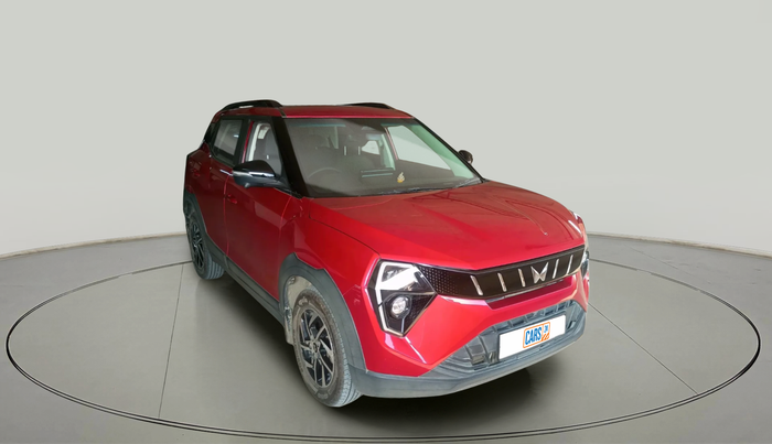 2025 Mahindra XUV 3XO AX5L 1.2 TGDi AT, Petrol, Automatic, 6,008 km, exterior