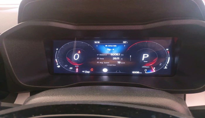 2025 Mahindra XUV 3XO AX5L 1.2 TGDi AT, Petrol, Automatic, 6,008 km, interior