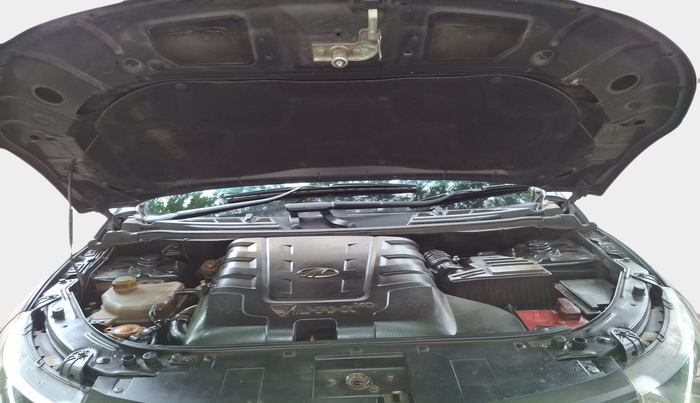 2016 Mahindra XUV500 W6, Diesel, Manual, 78,450 km, exterior