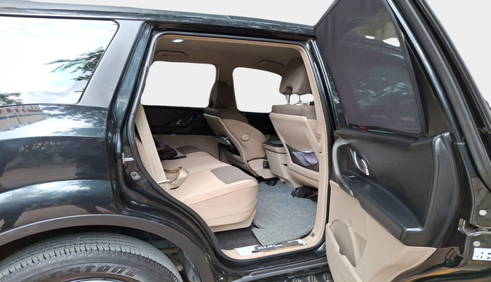 2016 Mahindra XUV500 W6, Diesel, Manual, 78,450 km, interior