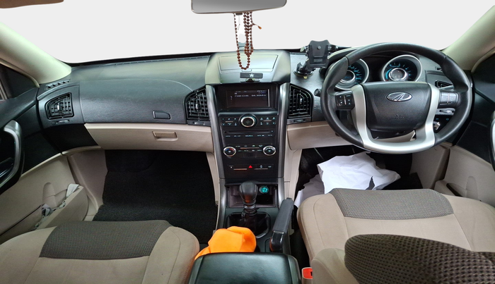 2016 Mahindra XUV500 W6, Diesel, Manual, 78,450 km, interior