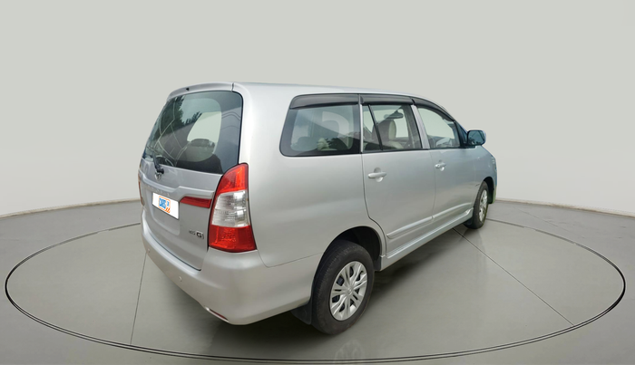 2014 Toyota Innova 2.5 GX 8 STR, Diesel, Manual, 1,06,888 km, exterior