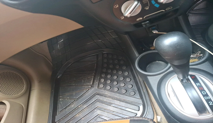 2015 Honda Amaze 1.2L I-VTEC VX AT, Petrol, Automatic, 1,11,184 km, interior